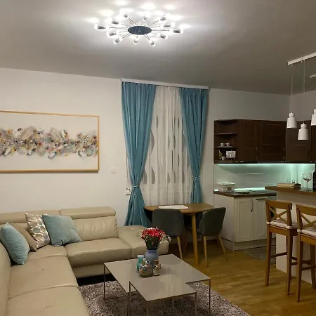 Apartman Lux In Blok Ix - *