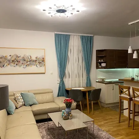 Lux In Blok Ix - Apartman